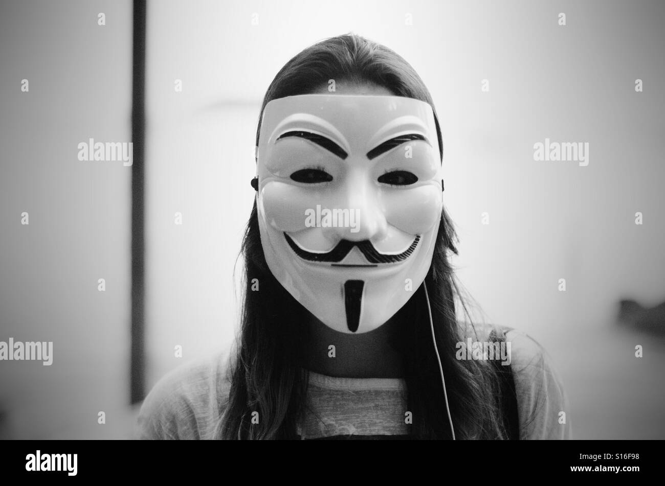 Woman white anonymous mask hi-res stock photography and images - Alamy