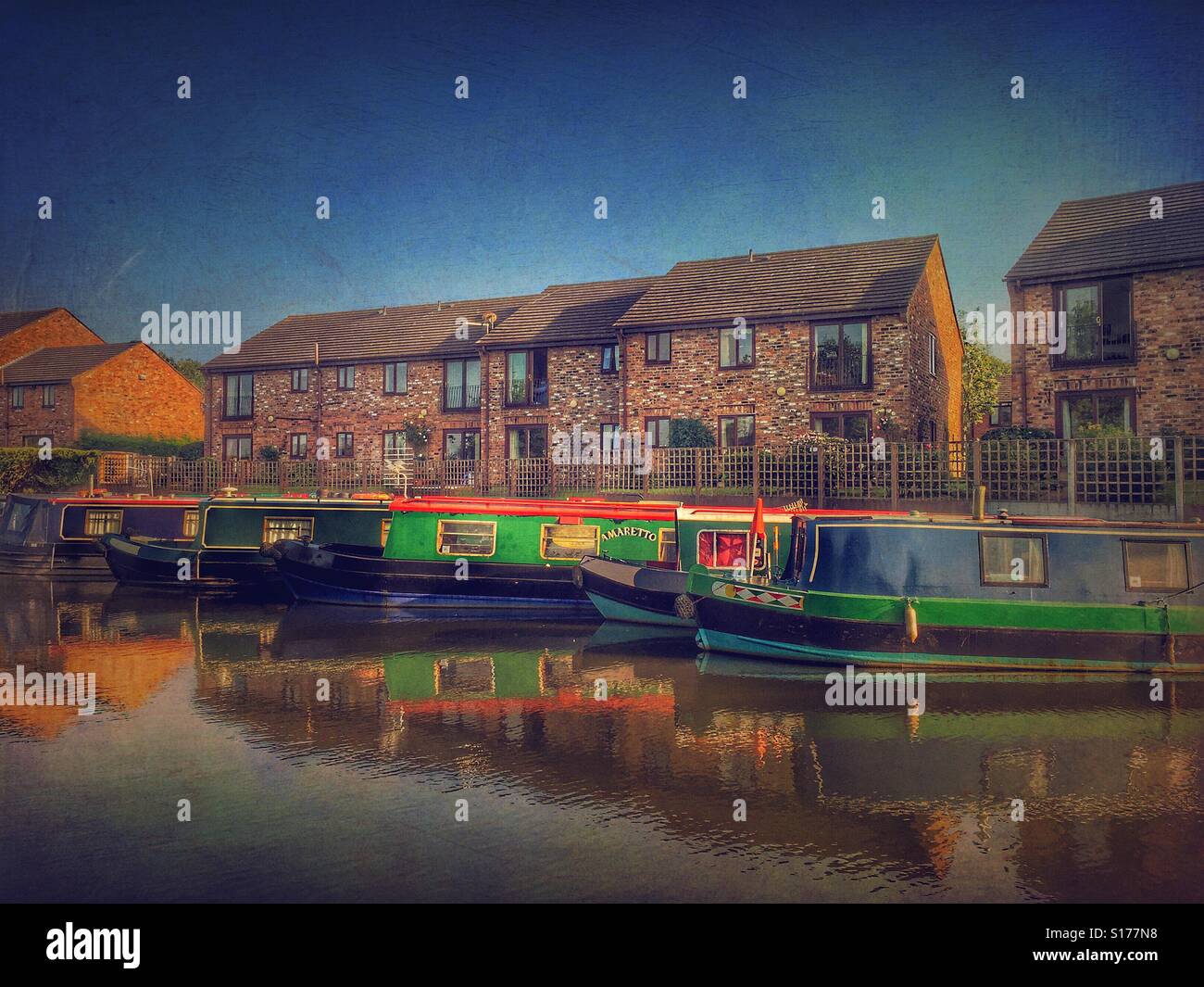 Narrowboats on the Bridgewater Canal in Lymm, Cheshire, UK Stock Photo