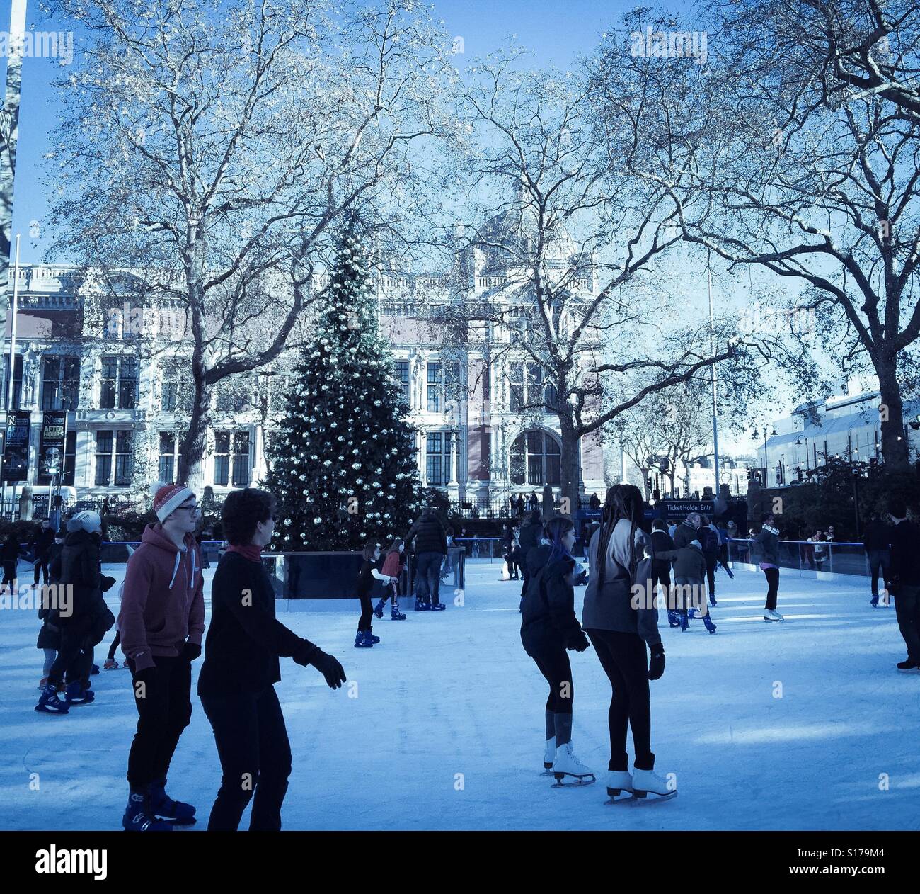 Natural history museum ice rink hires stock photography and images Alamy