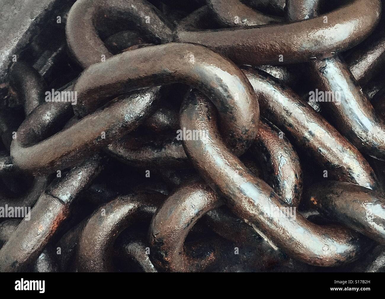 Heavy iron chains hires stock photography and images Alamy