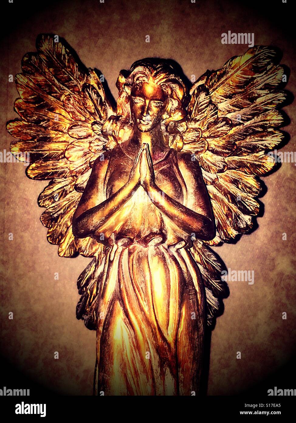 Golden angel wings hi-res stock photography and images - Alamy