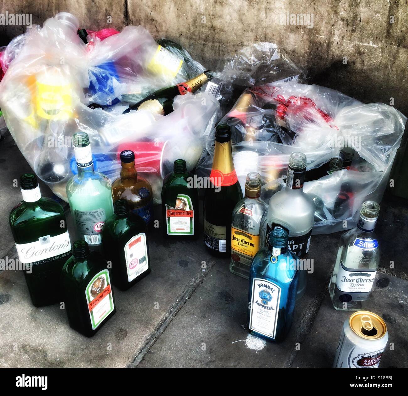Drinking rubbish street hires stock photography and images Alamy