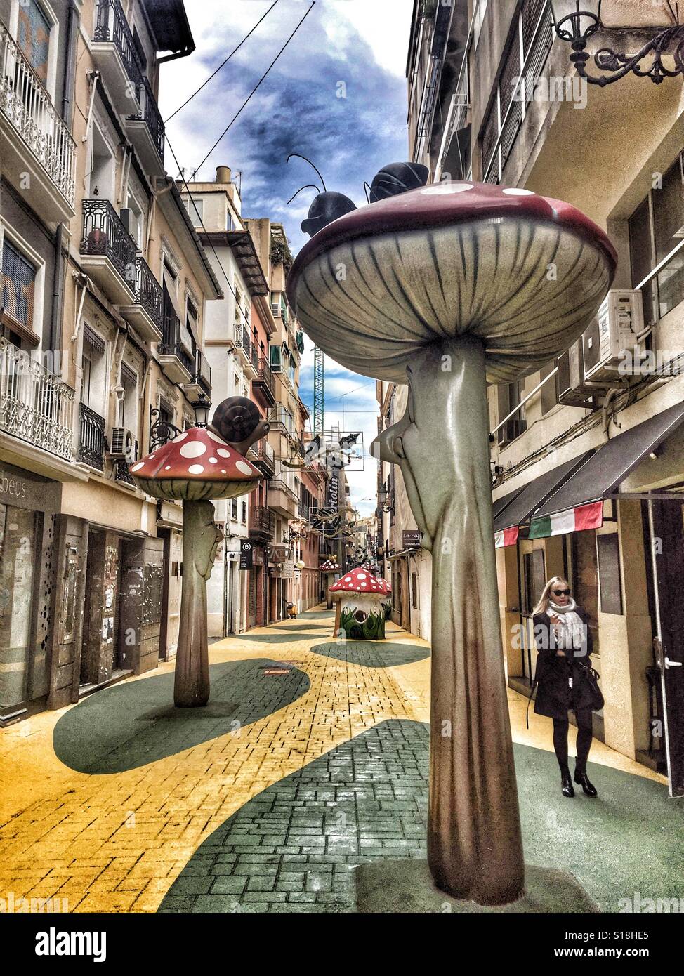 Follow the yellow brick road. The 'mushroom street' Calle San Fransisco