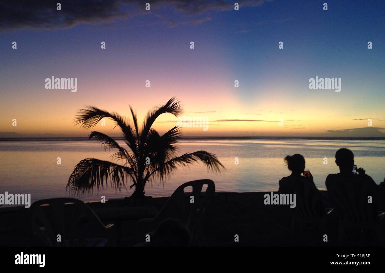 Sundowners at the beach hi-res stock photography and images - Alamy