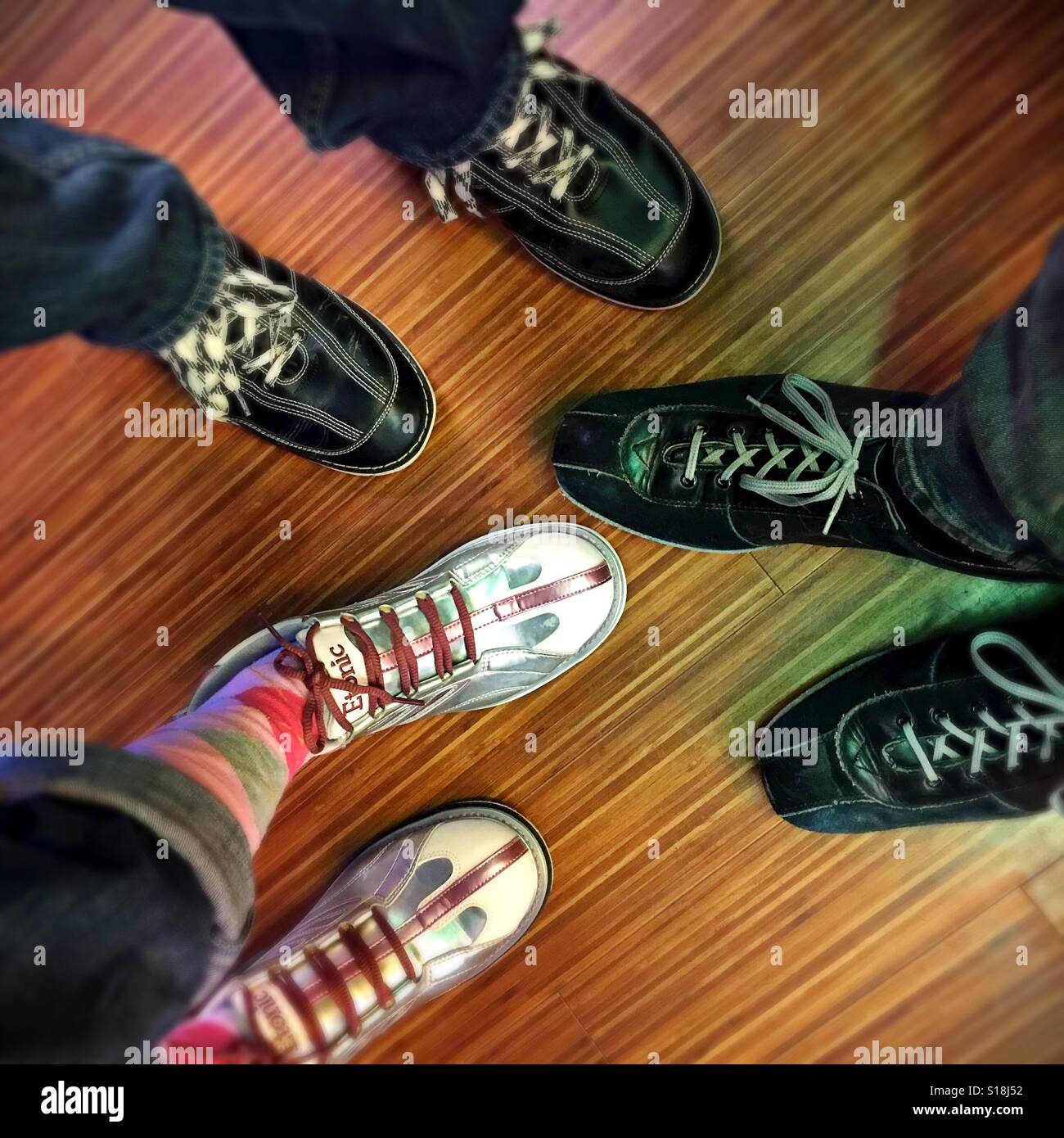 Bowling looking deals shoes