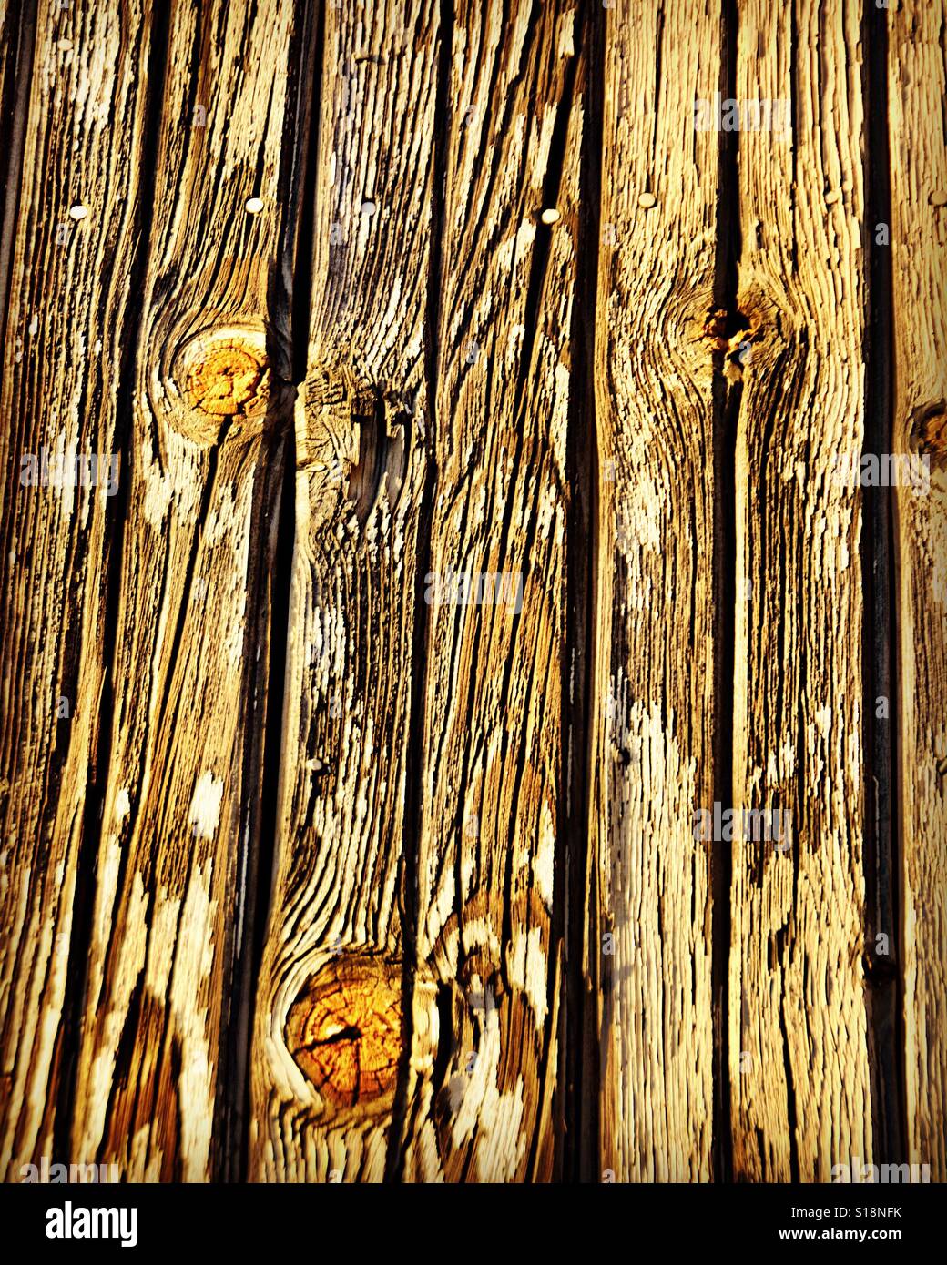 Weathered picket fence hi-res stock photography and images - Alamy