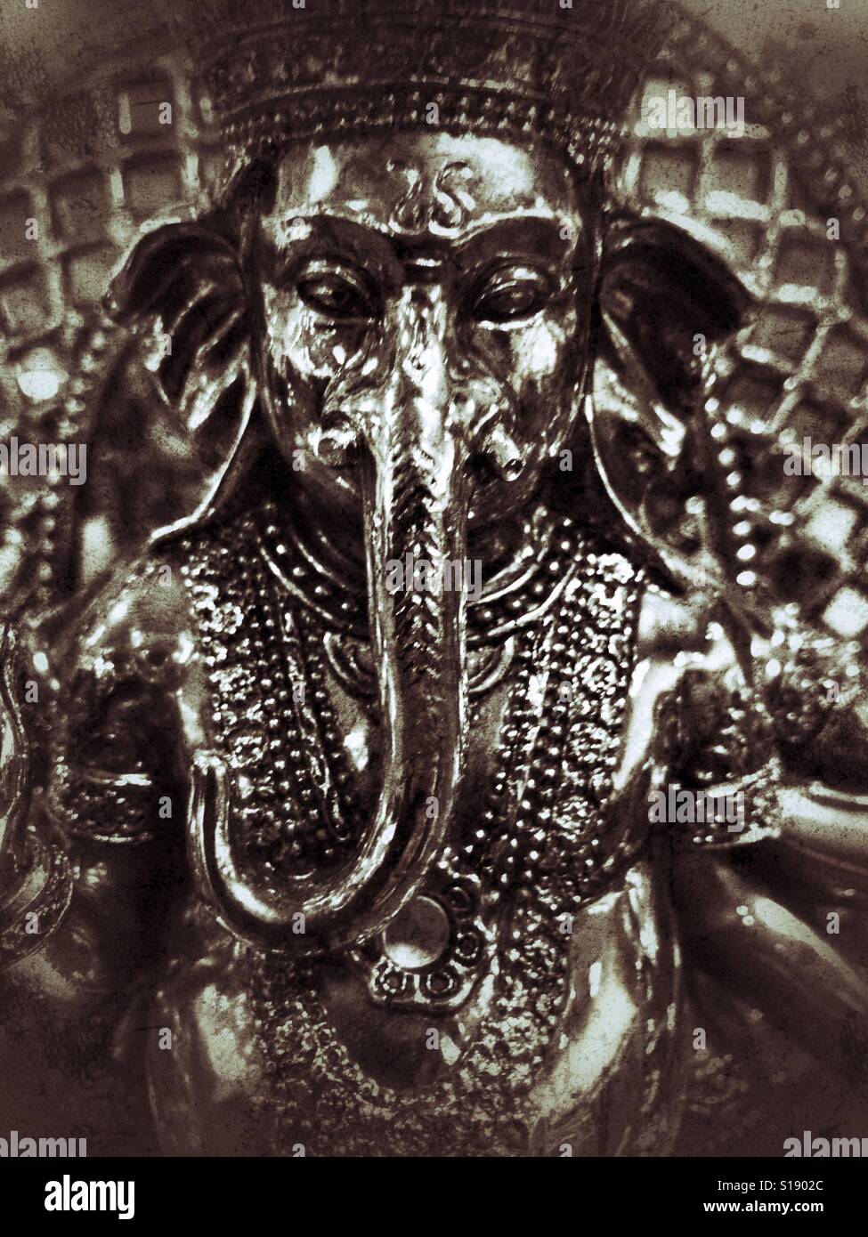 Elephant head statue hires stock photography and images Alamy