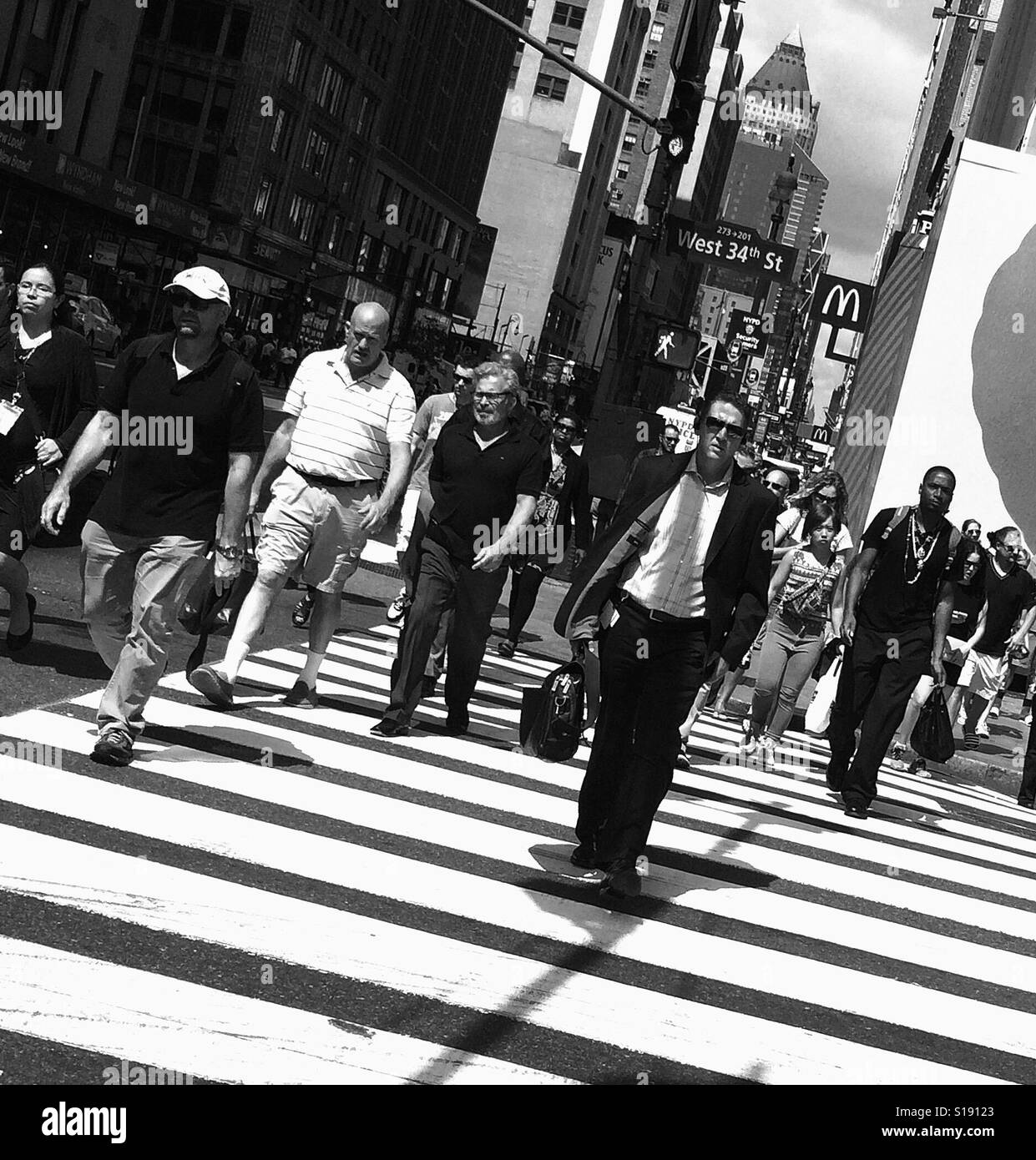 Pedestrians on New York Street Stock Photo Alamy