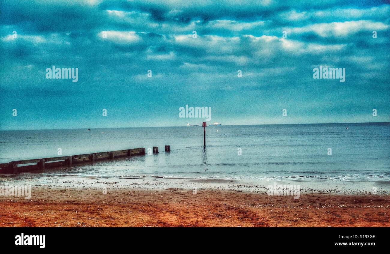 Ebbing tide on river Humber Stock Photo Alamy