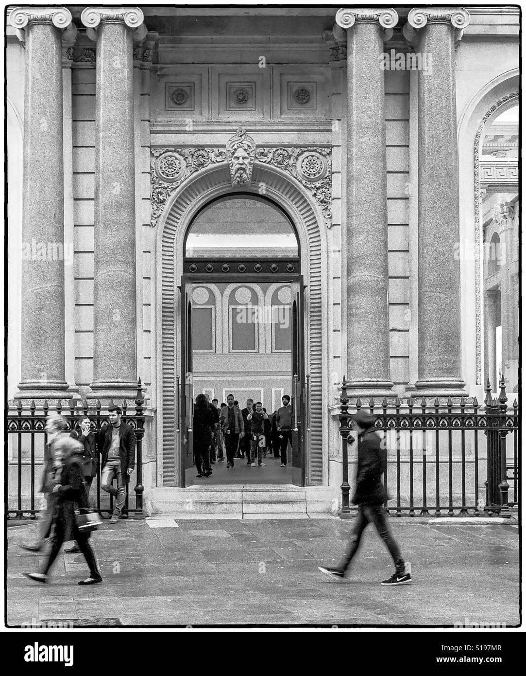 Apple Store Birmingham Stock Photo Alamy