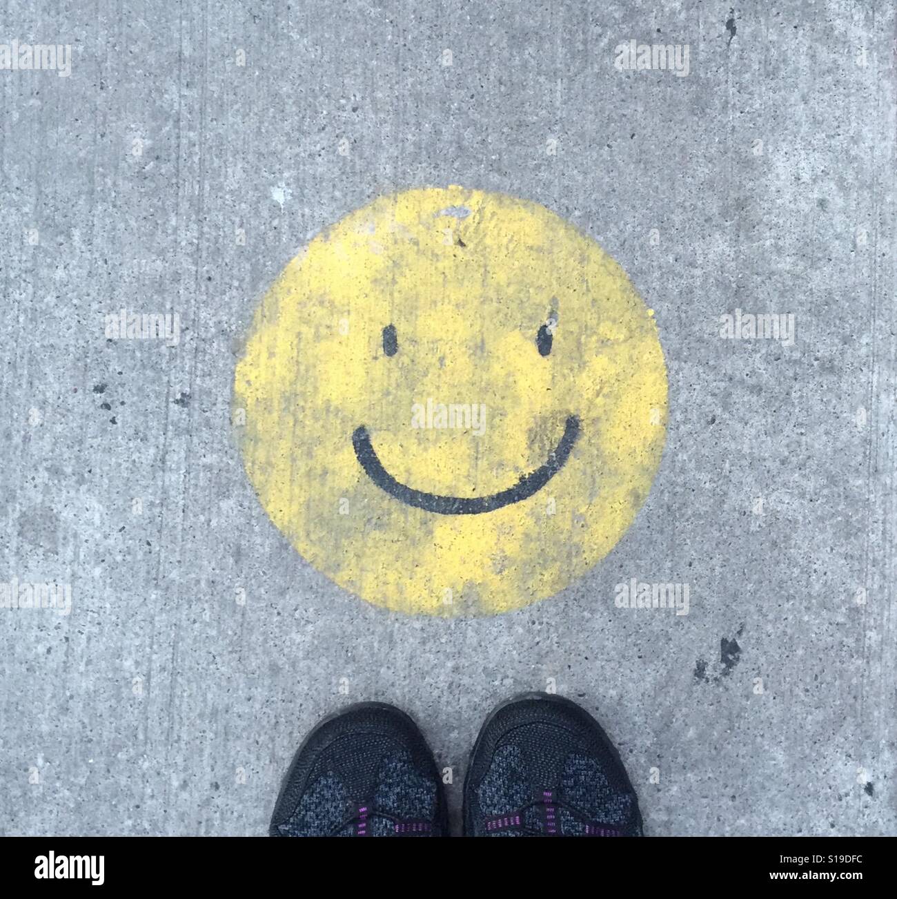 Smiley face graffiti Stock Photo Alamy