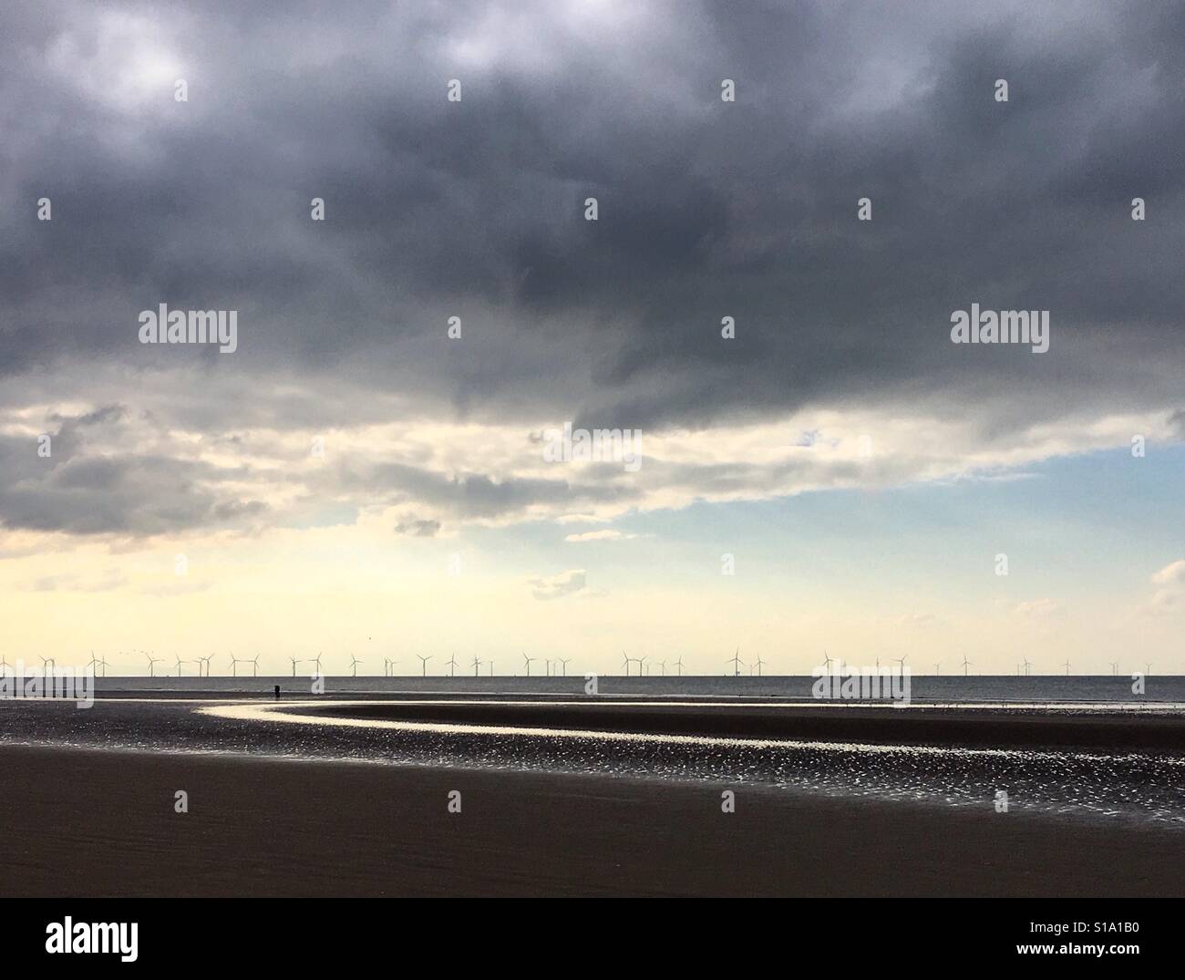 Bright horizon at the beach Stock Photo Alamy