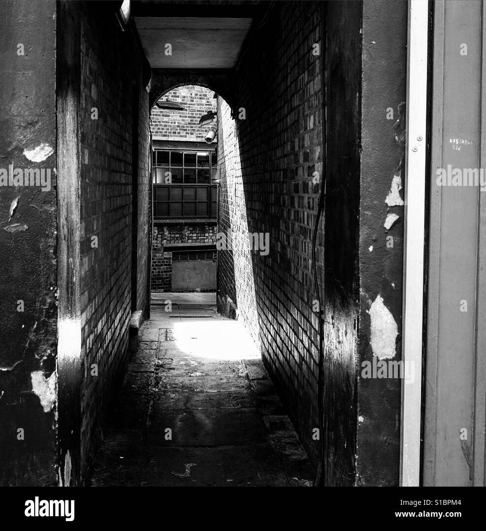 Alleyway in London Kings Cross Stock Photo Alamy