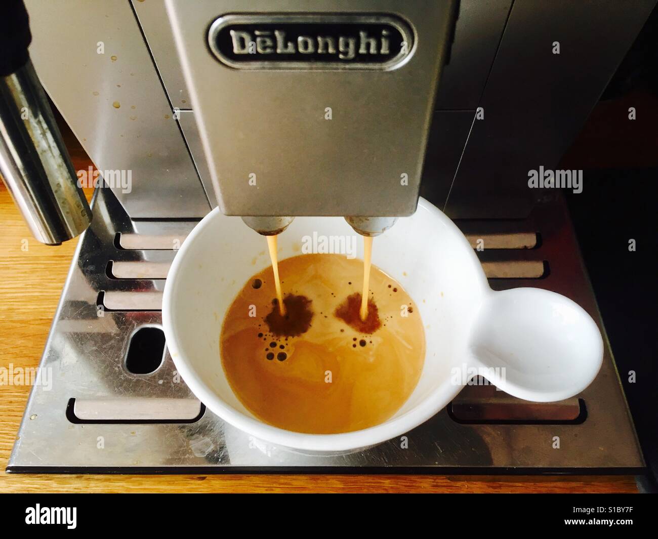 Delonghi hi-res stock photography and images - Alamy