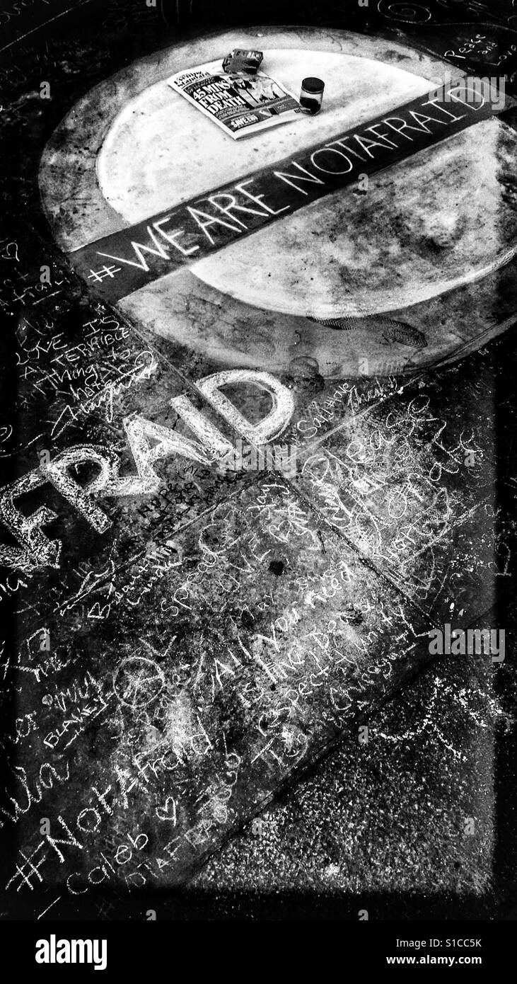 We are not afraid Street art in Trafalgar Square after the Westminster terror attack, London, England - Smartphone Captured Stock Image