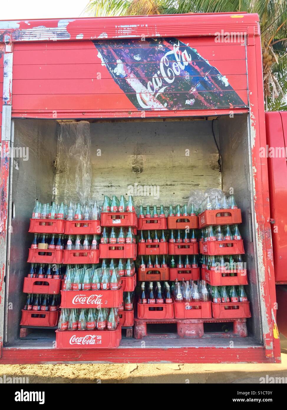 Empty coca cola bottles hires stock photography and images Alamy