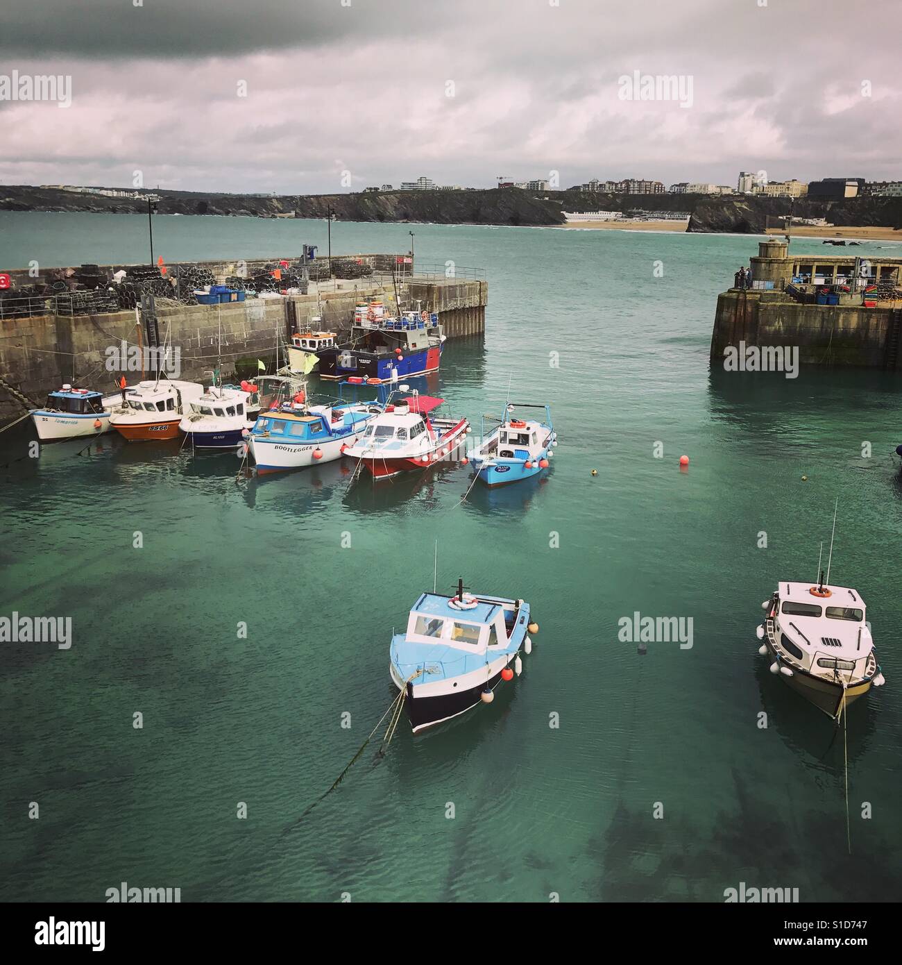 Fishing boats newquay harbour hi-res stock photography and images - Alamy