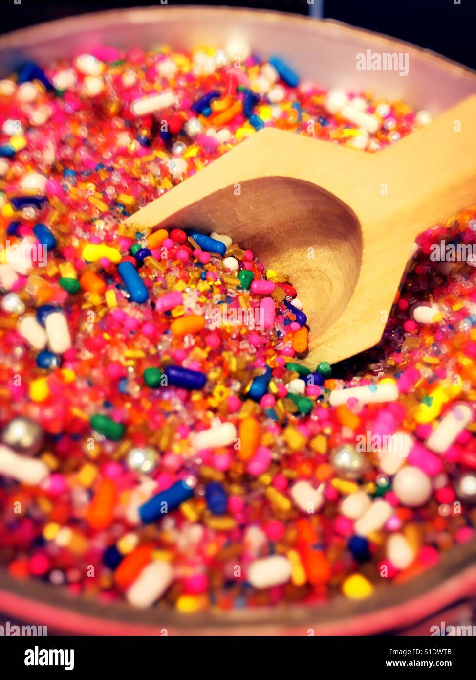 Scoop candy hi-res stock photography and images - Alamy