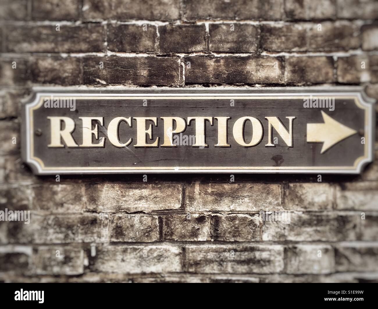 Reception direction sign hires stock photography and images Alamy