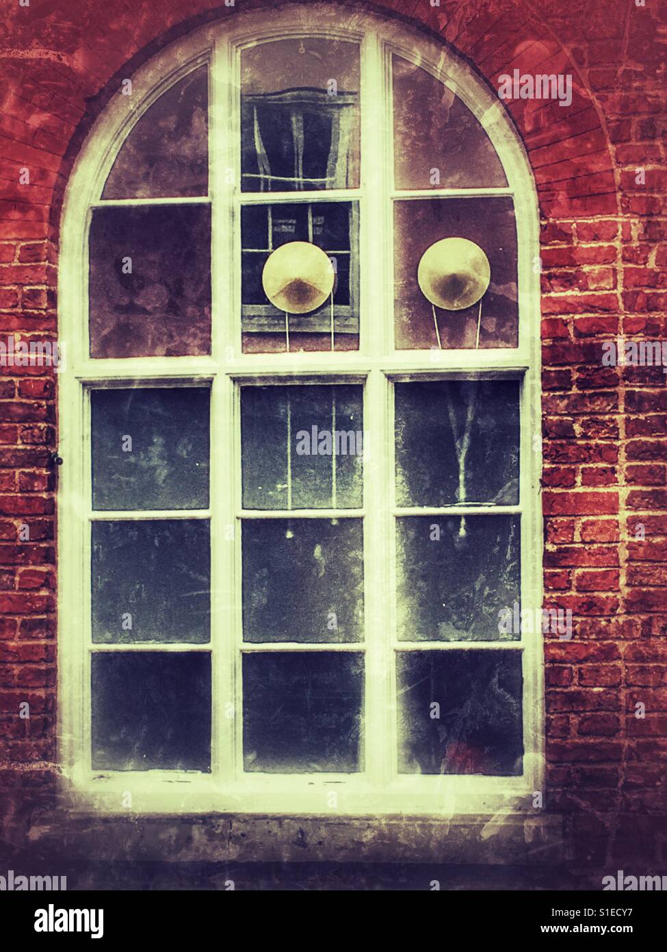 Window mounted extractor fan hires stock photography and images Alamy