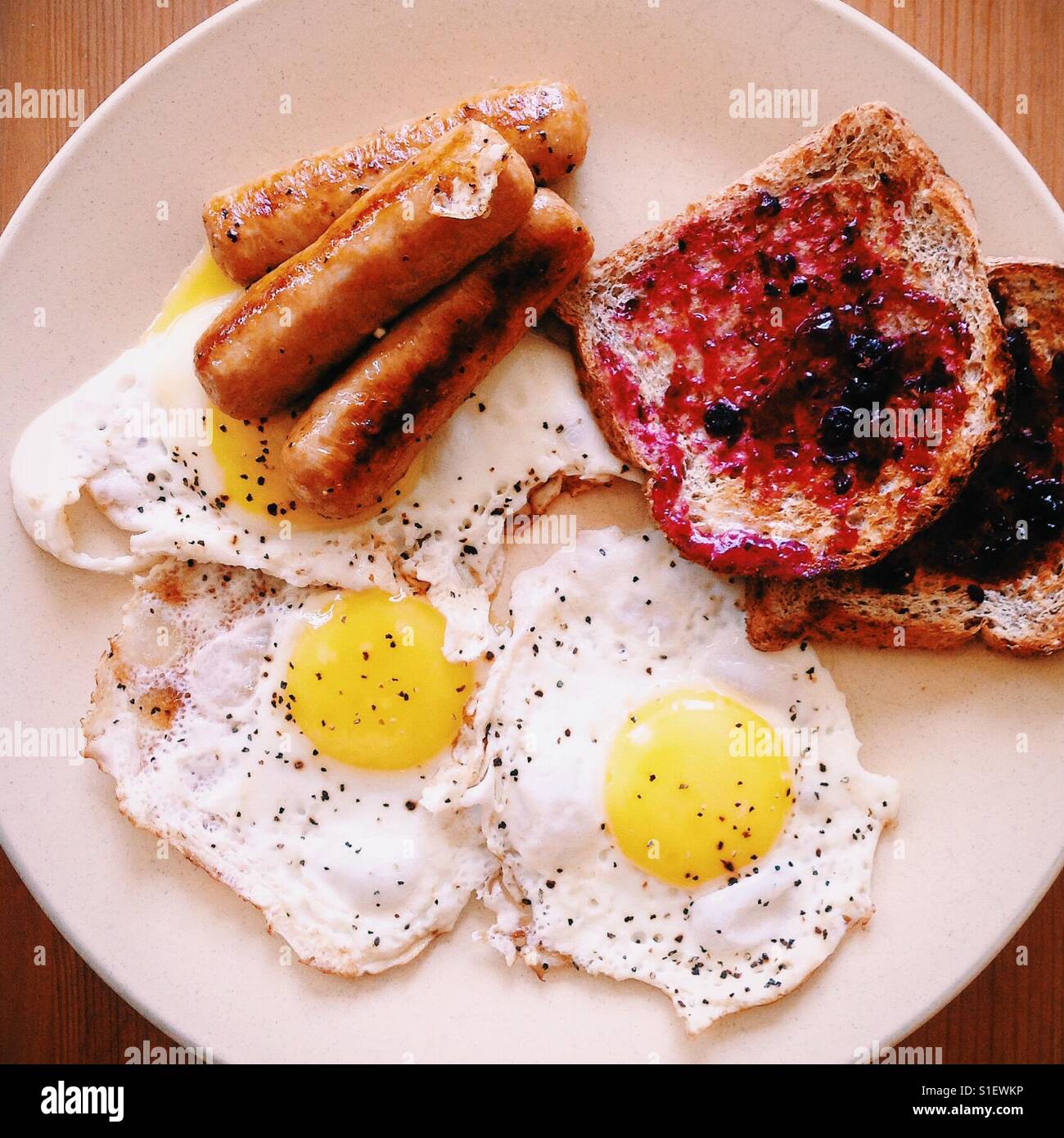 Breakfast fried eggs sausage toast hires stock photography and images