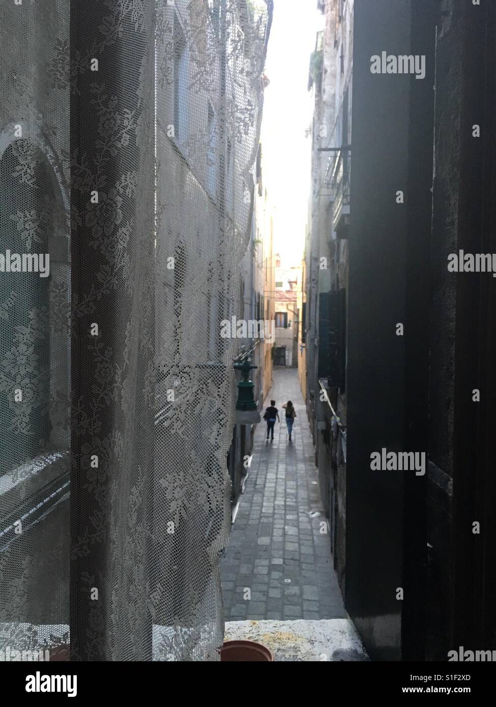 Venice alleyways hi-res stock photography and images - Alamy