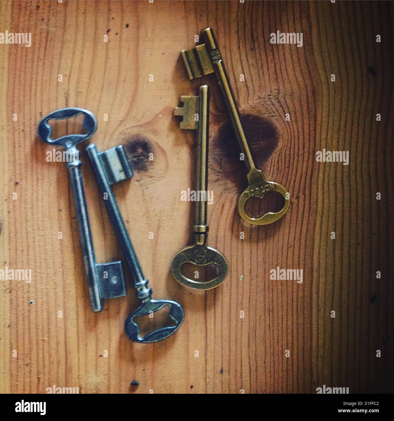 Door keys hires stock photography and images Alamy