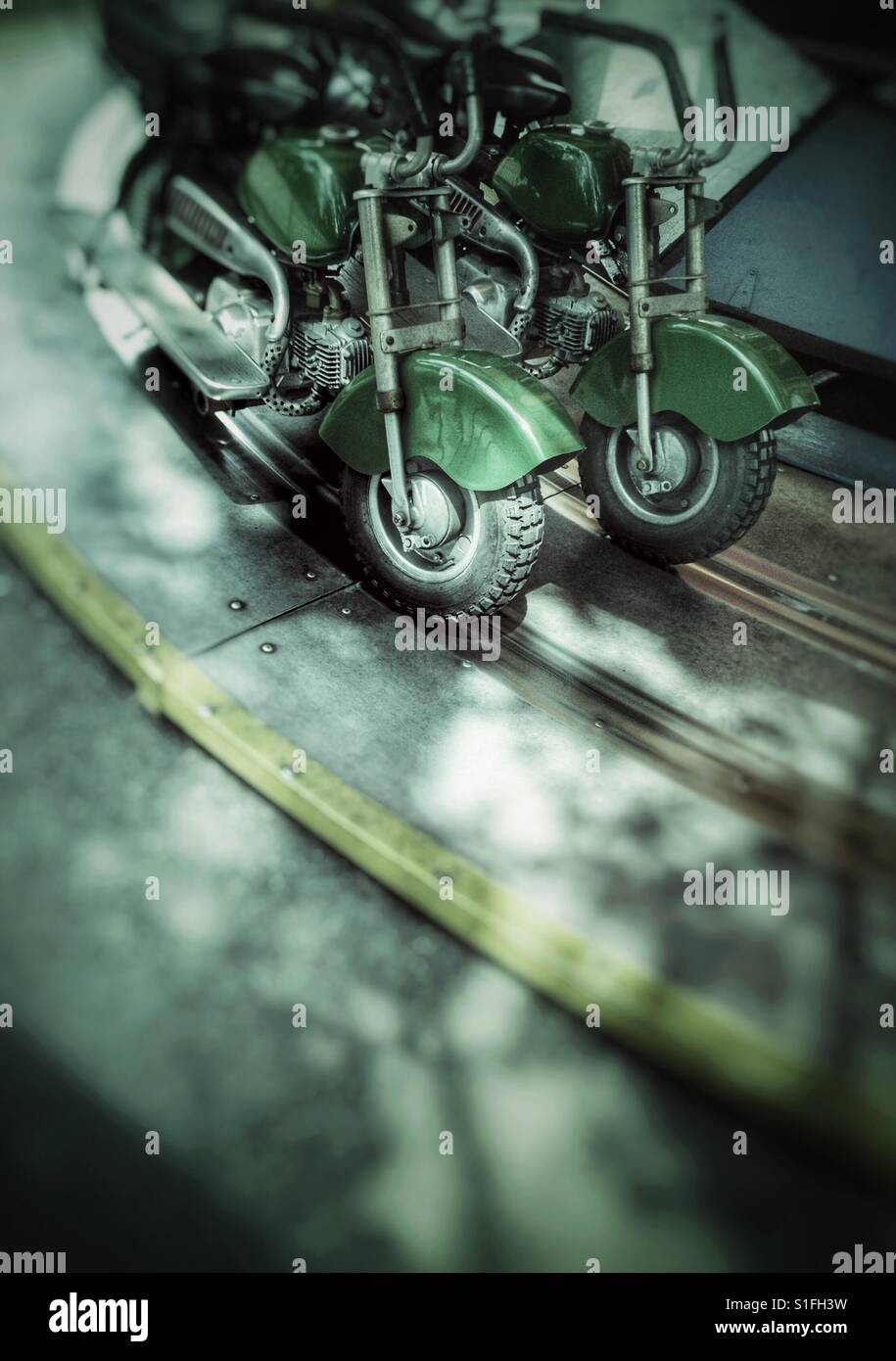 Kiddie ride hi-res stock photography and images - Alamy