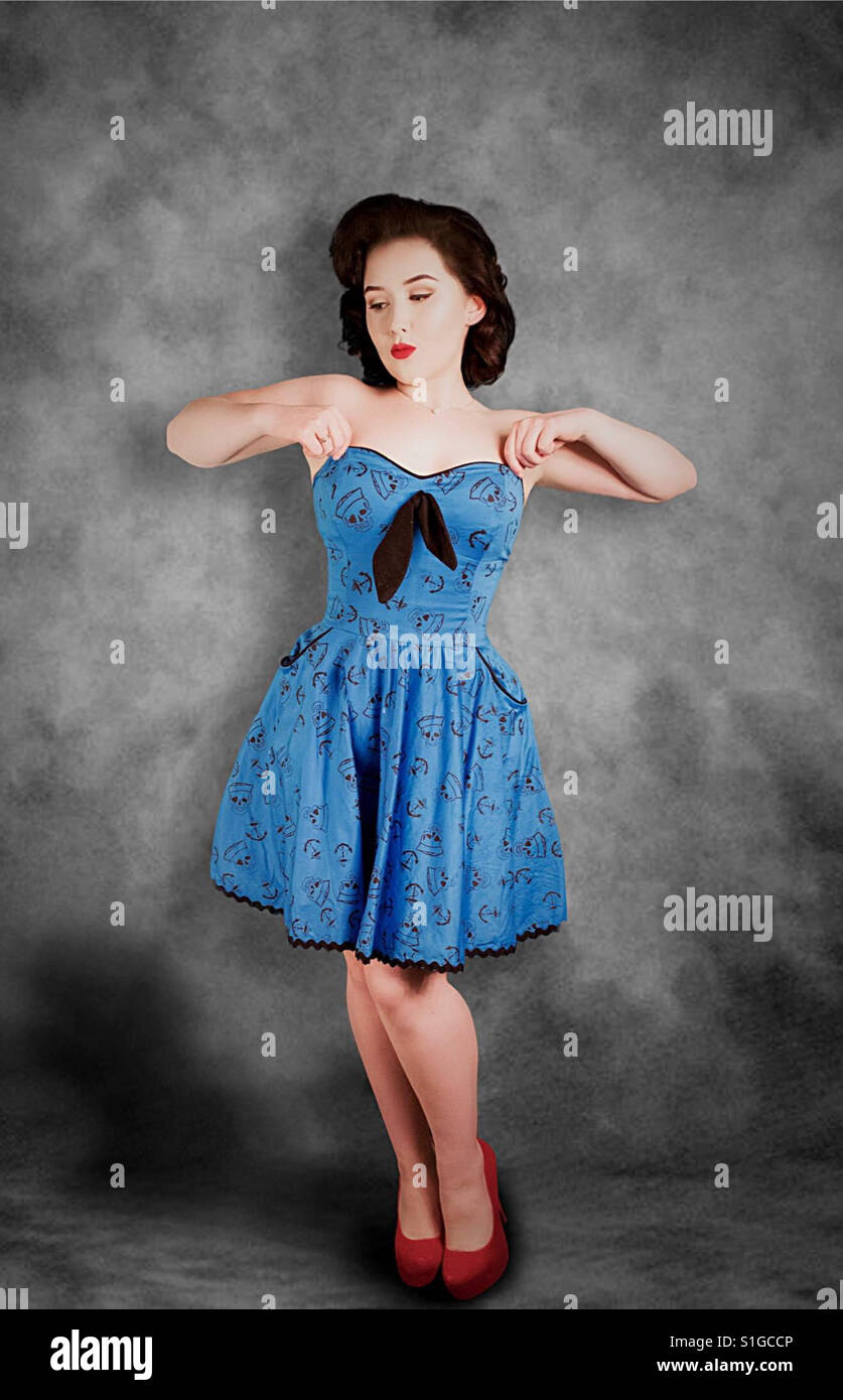 https://c8.alamy.com/comp/S1GCCP/1950s-rockabilly-pinup-girl-S1GCCP.jpg