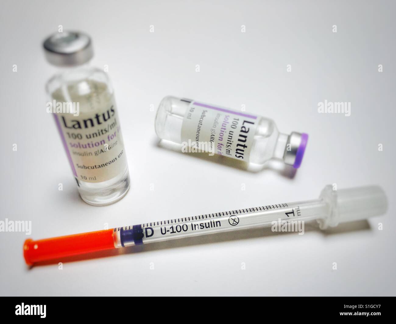 U 100 Insulin Syringe Lantus Insulin Stock Photo Alamy