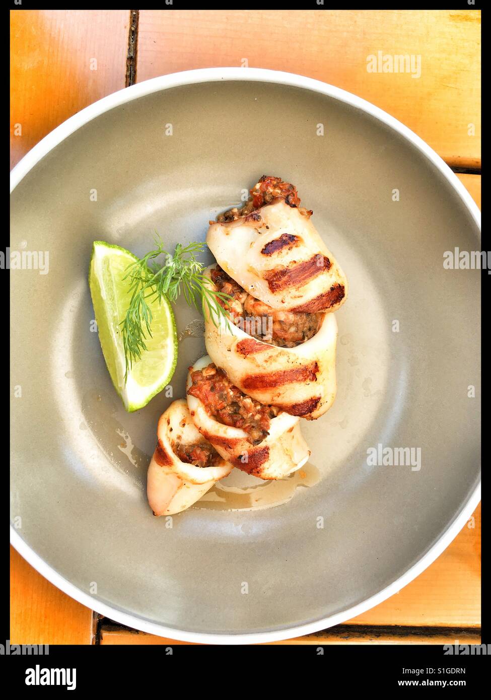 Featured image of post Steps to Make Grilled Stuffed Squid Recipe With Feta Cheese