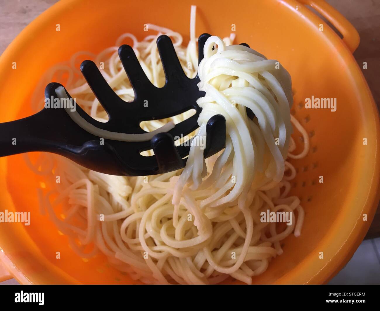Cooked linguine pasta Stock Photo Alamy