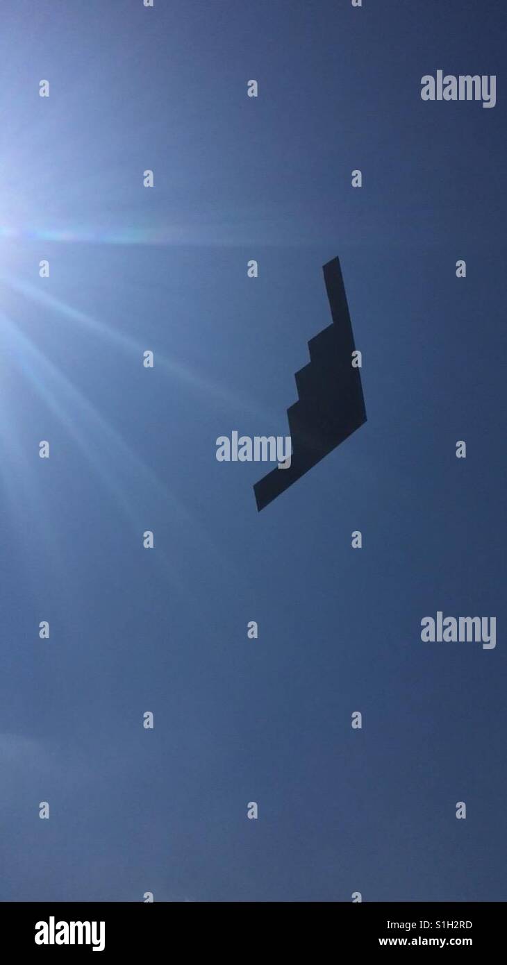 Sunbeams on b2 stealth bomber hires stock photography and images Alamy