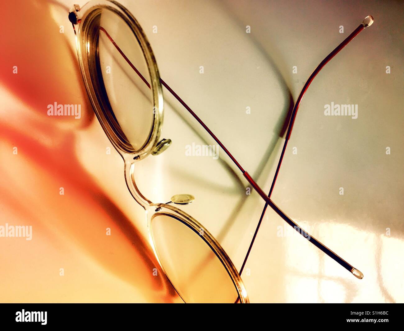 Prescription lenses hires stock photography and images Alamy