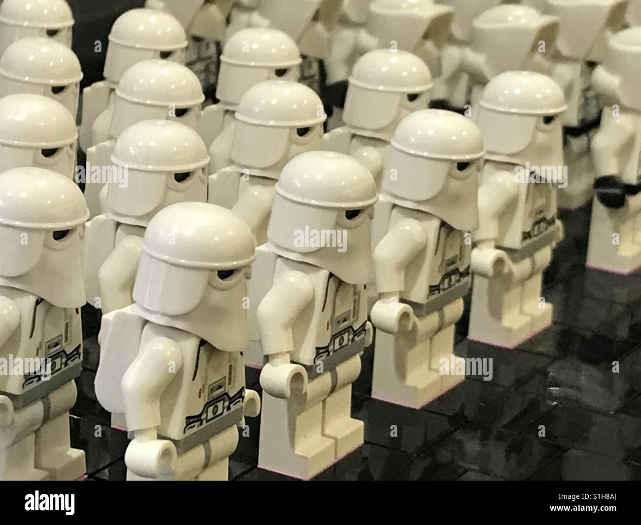 Huge lego army hi-res stock photography and images - Alamy