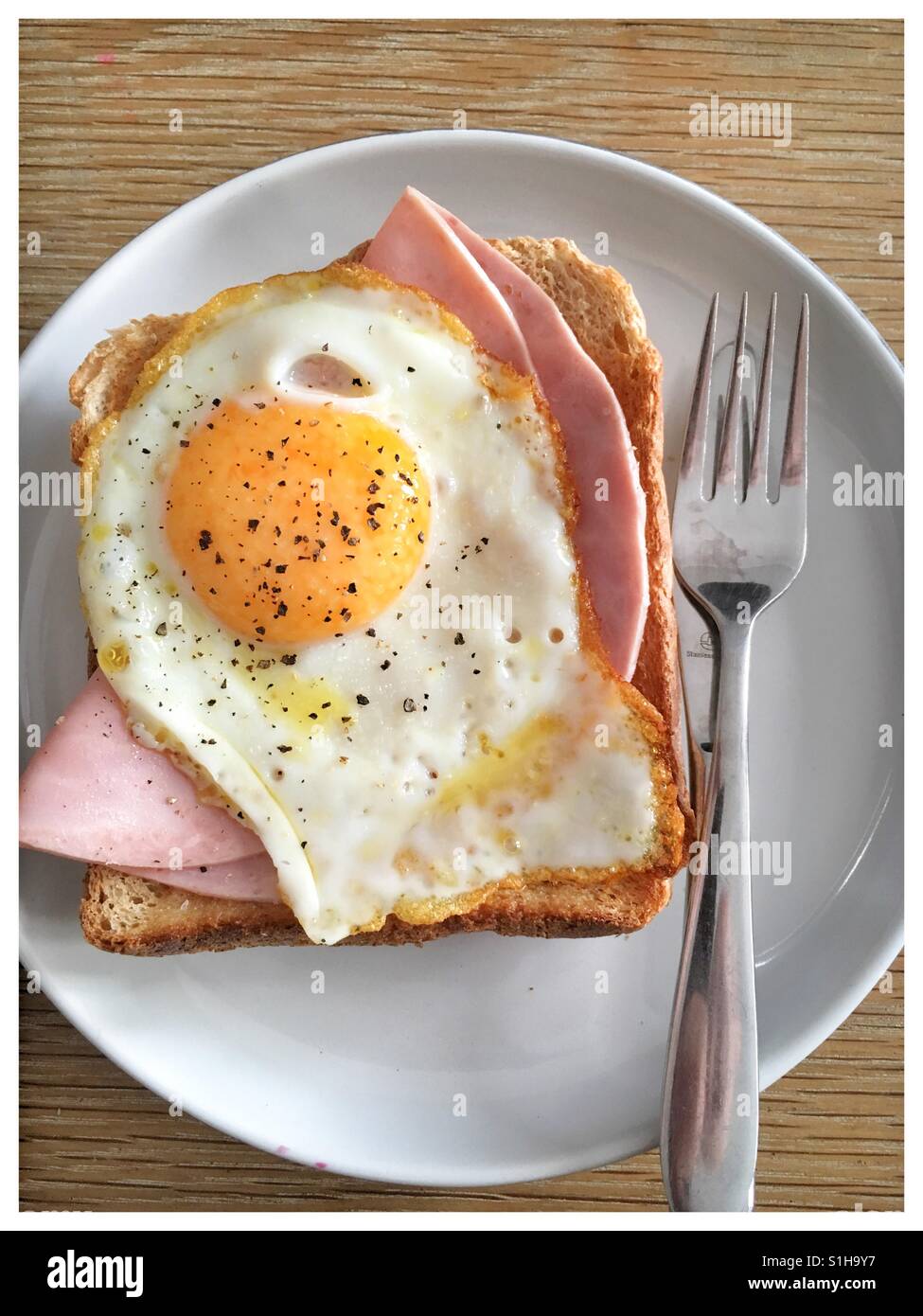 Ham and egg on toast Stock Photo Alamy