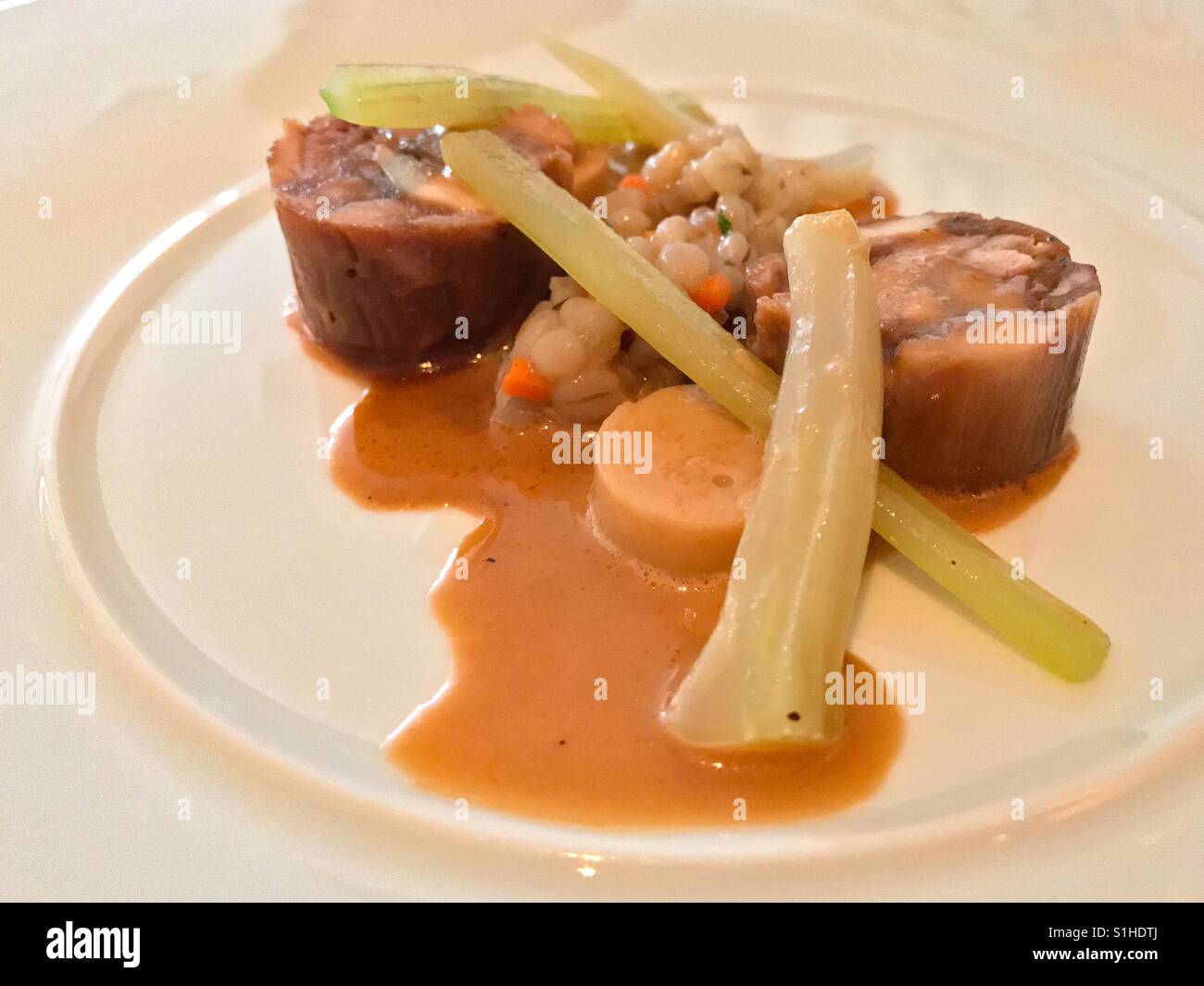 Starter main course hi-res stock photography and images - Alamy