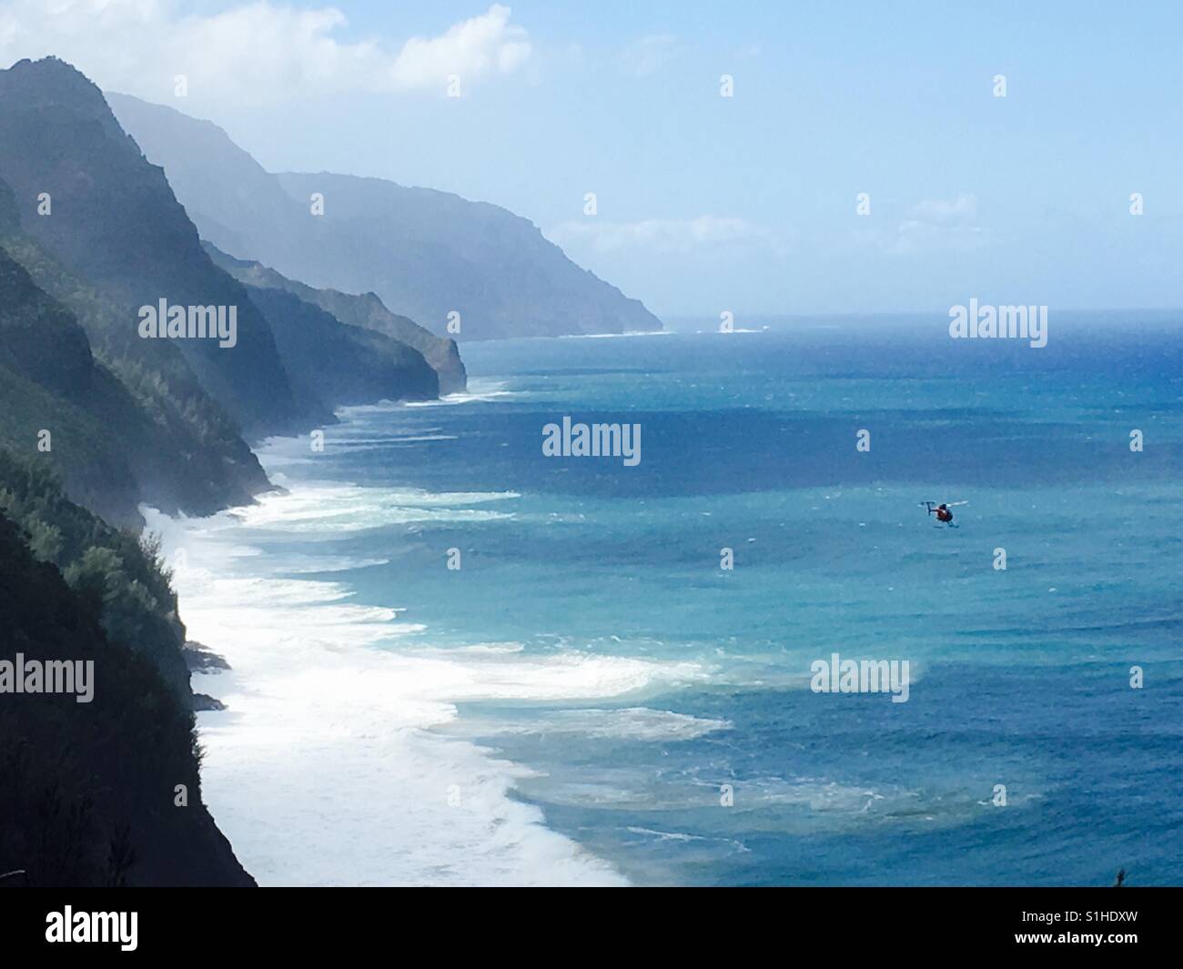 The cliffs of napli coast kauai HI, CLIFF HANGING Stock Photo Alamy