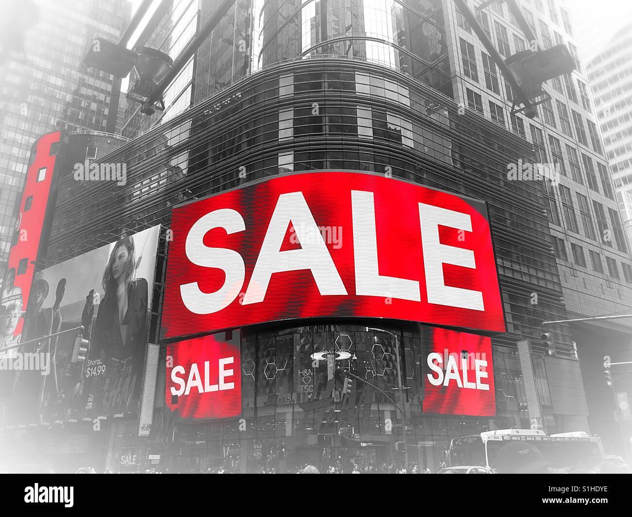 Huge LED display screen "sale" at H&M department store in times square,  NYC, USA Stock Photo - Alamy