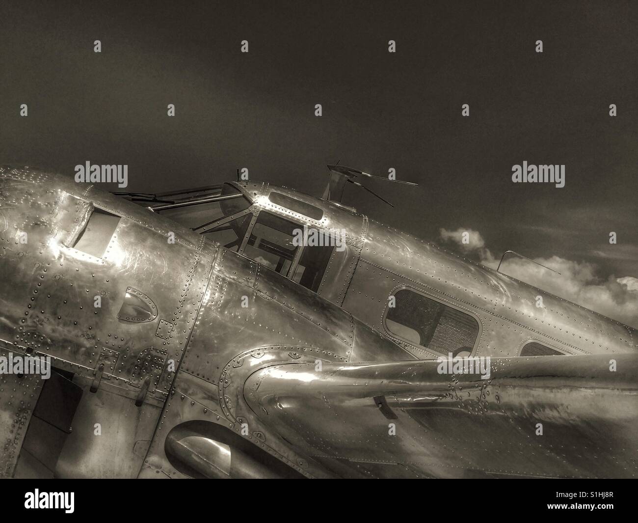 Vintage airplane sepia hi-res stock photography and images - Alamy