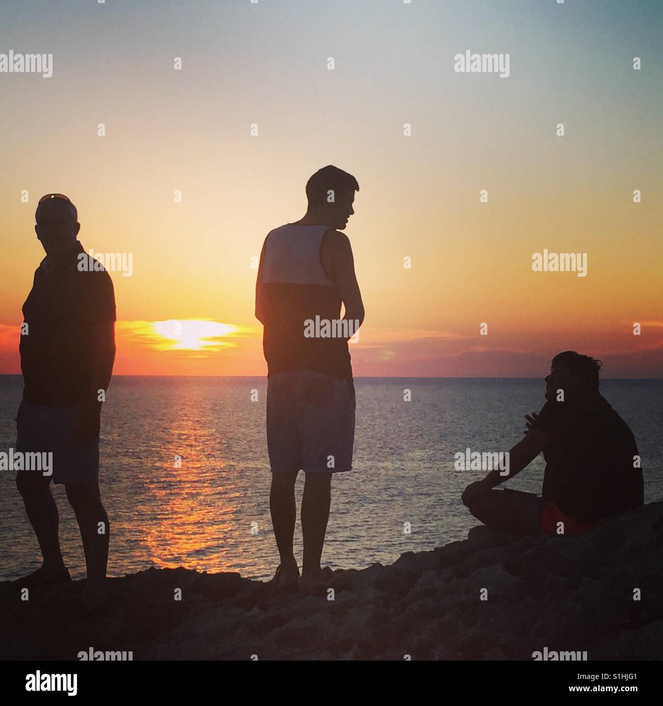 Sunsets and silhouettes hi-res stock photography and images - Alamy