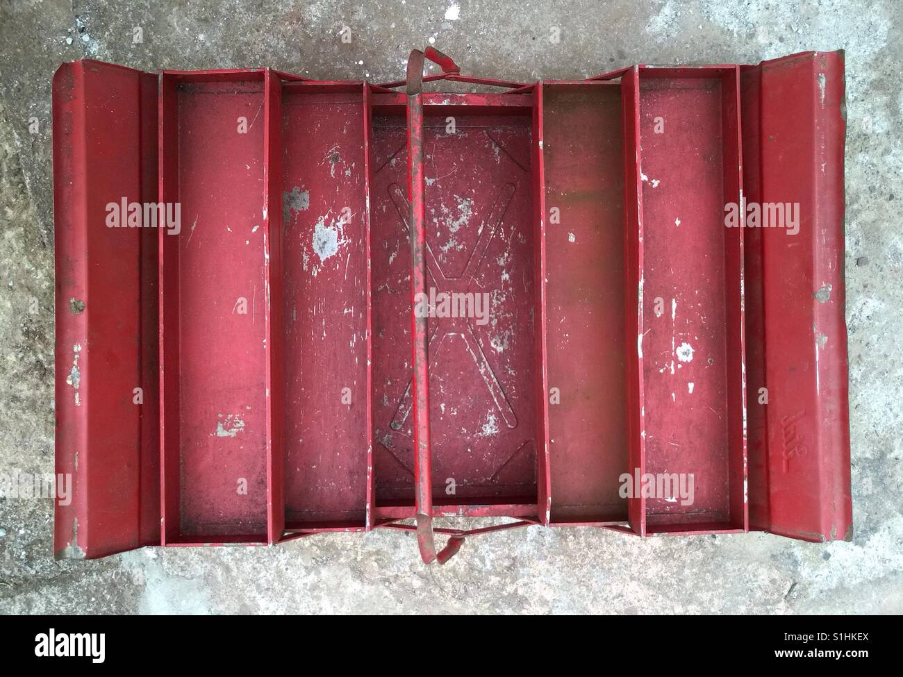 Empty toolbox hi-res stock photography and images - Alamy