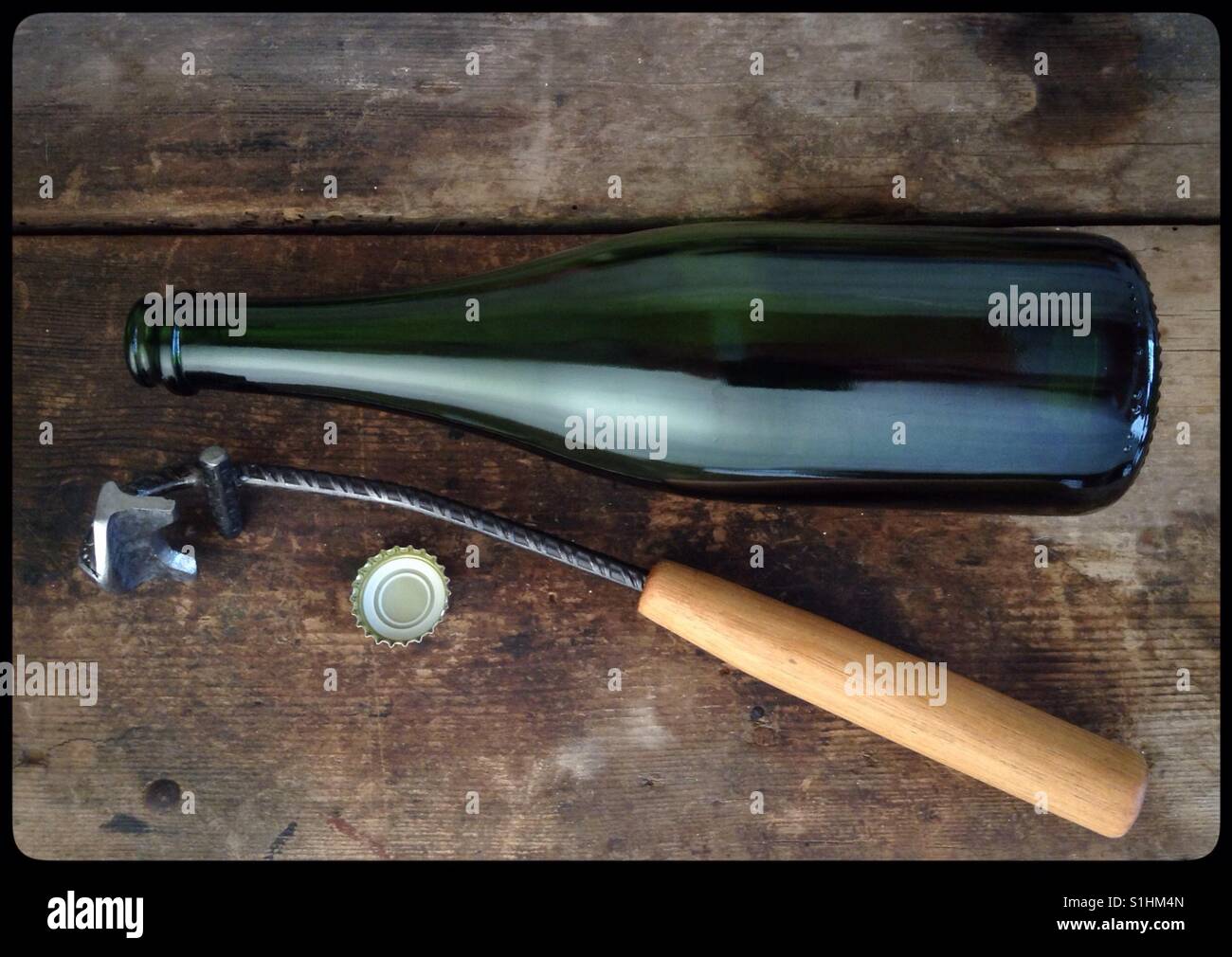 'Llave madera deguelle Cava'  A homemade disgorging tool for Cava sparkling wine, Catalonia, Spain. - Smartphone Captured Stock Image