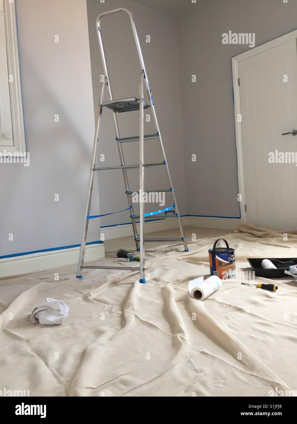 A room ready for painting Stock Photo Alamy