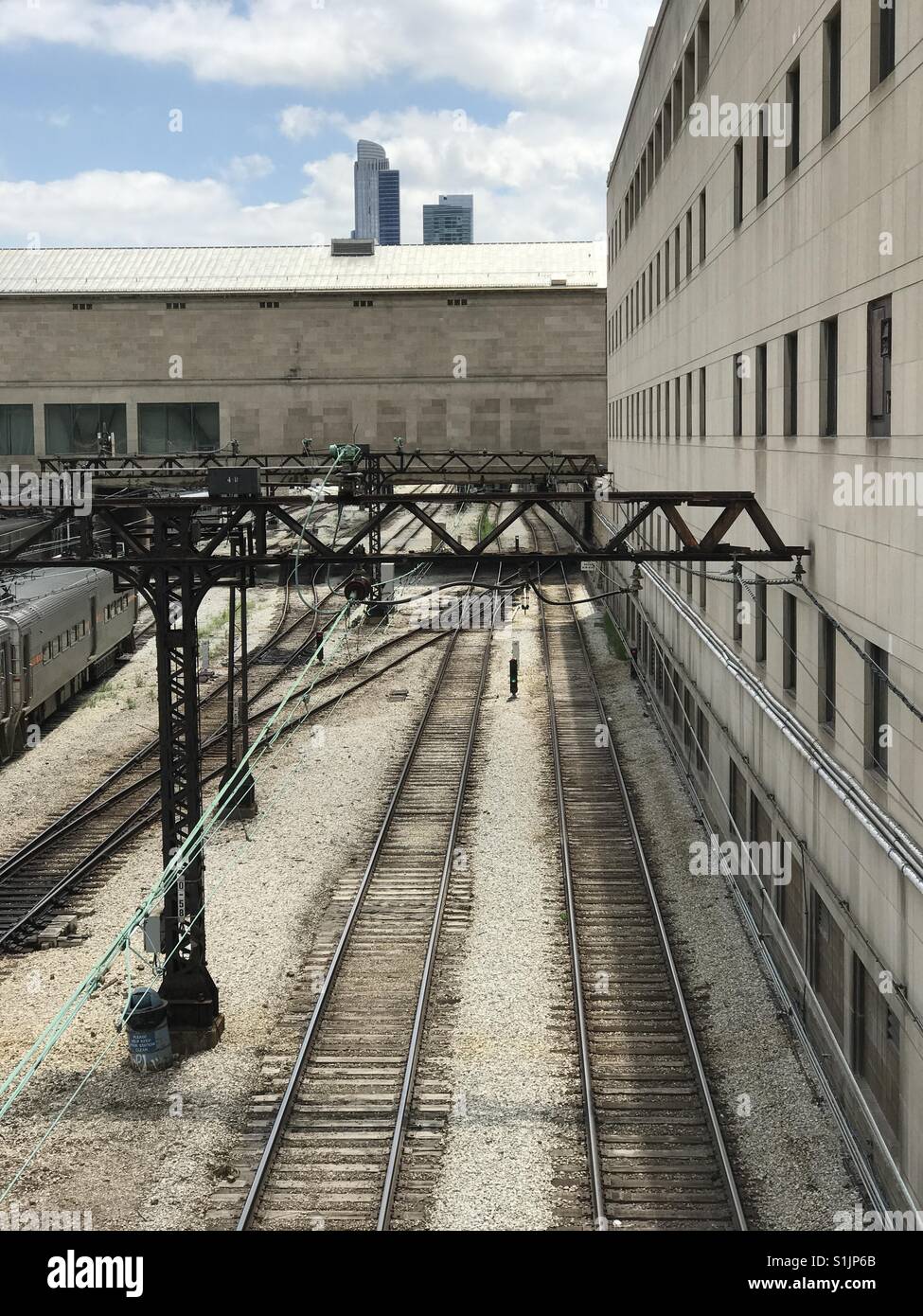 Trains train and tracks hi-res stock photography and images - Alamy