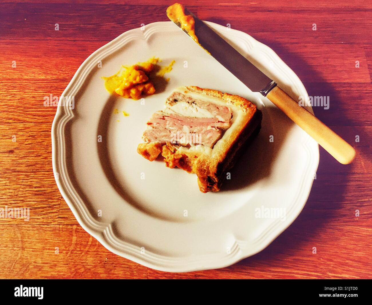 Pork chicken and ham pie Stock Photo Alamy