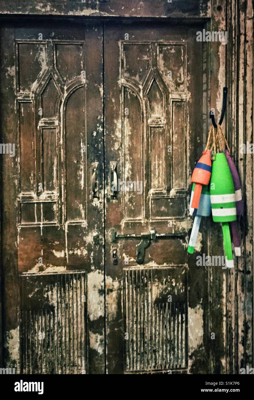 Old weathered wooden door hi-res stock photography and images - Alamy