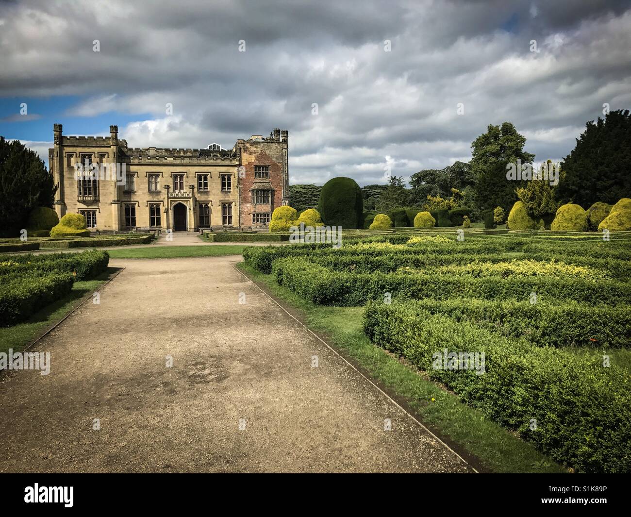 Elvaston castle hi-res stock photography and images - Alamy