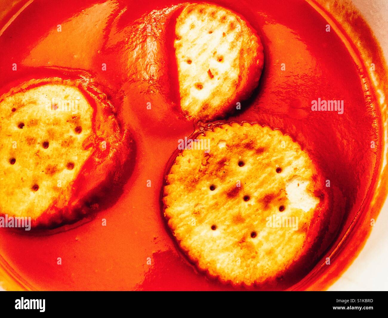 Tomato soup with Ritz crackers Stock Photo Alamy