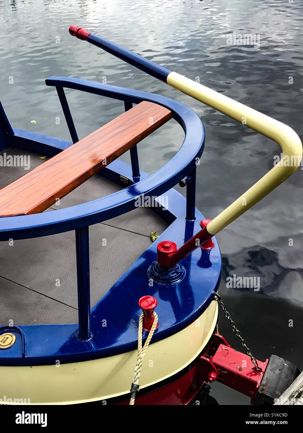 Tiller boat hires stock photography and images Alamy